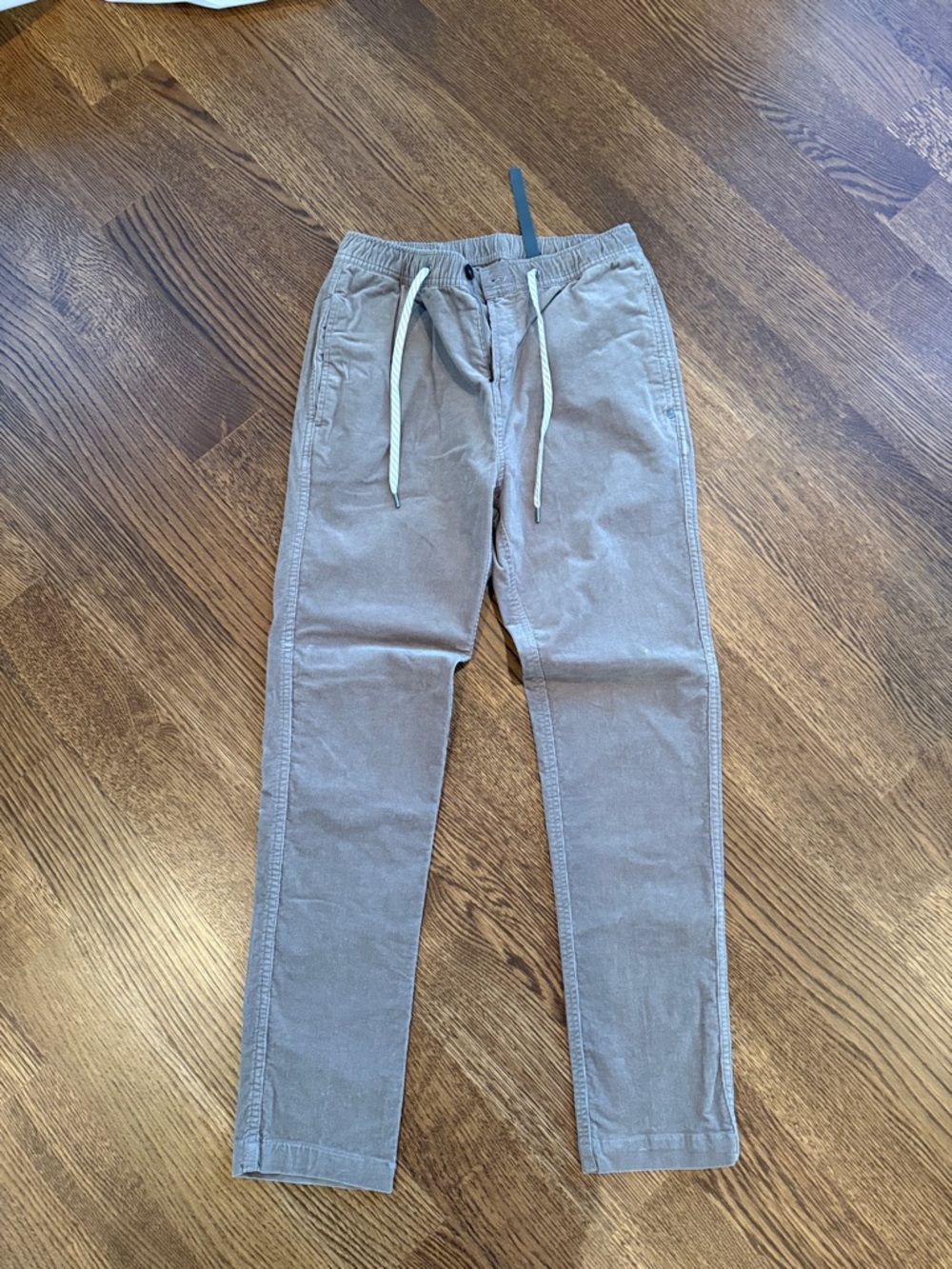 Vuori Men’s Light Gray Jogger Pants with Drawstring